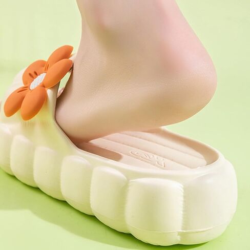 Cloud Slides for Women Cute Pink Flower Thick Sandals Bathroom Open To Slides Non-Slip Lightweight Summer Outdoor in Kuwait
