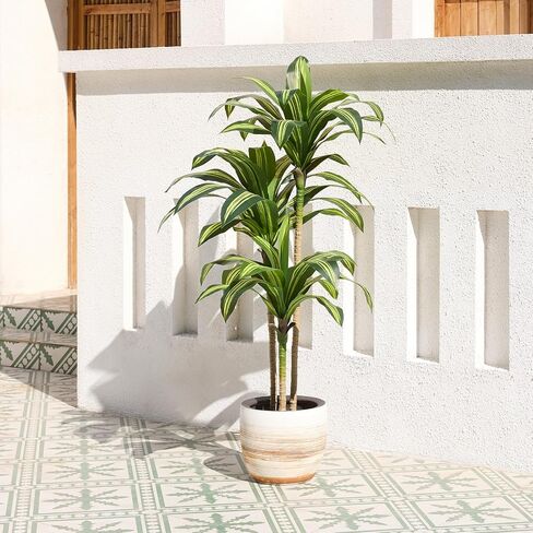 شجرة Dracaena الاصطناعية بطول 4 أقدام - نبات داخلي صناعي مع تصميم بوعاء مقاوم للأشعة فوق البنفسجية - نباتات صناعية كبيرة واقعية لديكور المنزل وغرفة المعيشة والمكتب في الأماكن المغلقة in Kuwait