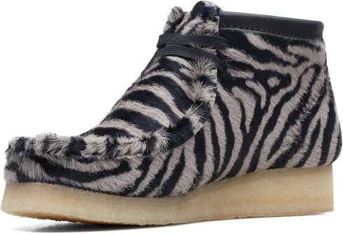 Clarks Womens Wallabee Boot Chukkas Boots Boots in Kuwait
