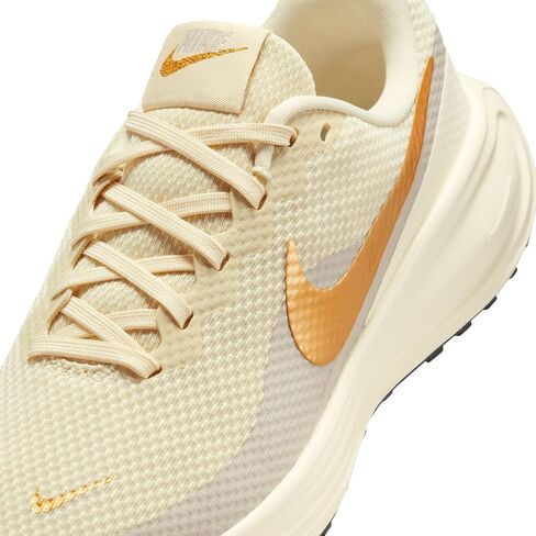 Nike Womens W Revolution 8 Running Shoes in Kuwait