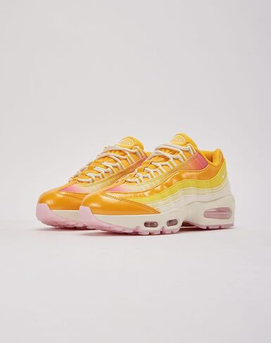 Nike Air Max 95 OG 'University Gold' (Yellow) in Kuwait