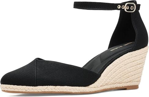Anne Klein Wilmott in Kuwait