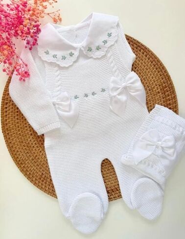 Newborn Girl Knitted Clothes Set, Coming Home Infant Knit Outfit 3 pieces in Kuwait