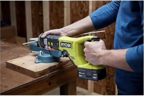 18V Reciprocating Saw Kit with 2 Batteries, Charger & Bag in Kuwait