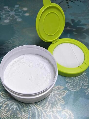 White Plastic Empty Baby Powder Puff Case with Green Sifter Lid Refillable After-Bath Talcum Powder Jar Dispenser Portable Beauty Baby Skin Care Container for Home and Travel in Kuwait