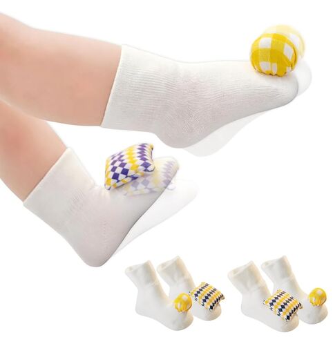 Cuddobaby Montessori Baby Rattle Socks |Oeko-TEX| 0-12M, 2 Pack | High Contrast Sensory, Cause & Effect, Color, Pattern, Shape Learning, Soft & Breathable, Yellow & Purple in Kuwait