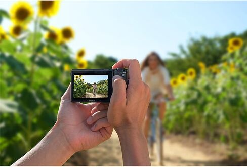 Sony Cyber-shot DSC-RX100 V 20.1 MP Digital Still Camera with 3in OLED, flip screen, WiFi, and 1? sensor (Renewed) in Kuwait