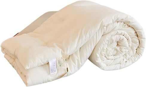Soybean Quilts are Thickened in Winter with Warm and Air-Conditioned Bedding Iin in Kuwait