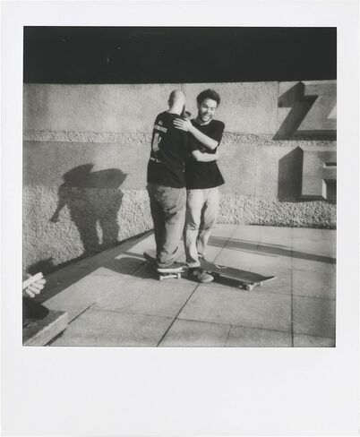 Polaroid 2 Pack Black & White Instant Film, Works with Polaroid 600 and i-Type Cameras, 16 B&W Films, Bundle with a Cleaning Cloth in Kuwait