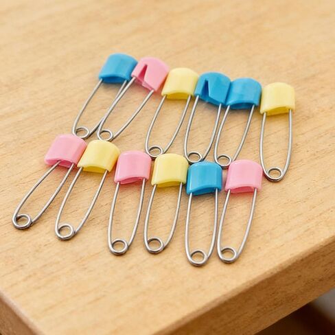 Yctze 12 PCS Diaper Pins, Compact Strong abs Stainless Steel Safety Nappy Pins with Plastic Head, Curved Needle Design for Laundry Crafts DIY Jewelry Making 1.57x0.75x0.2in (Small Size) in Kuwait
