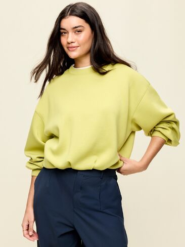 Old Navy Bounce Fleece Bubble-Hem Sweatshirt - Marshy Grass in Kuwait