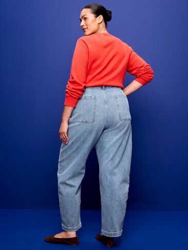 Old Navy High-Waisted Baggy Barrel Jeans - Vintage Surf in Kuwait