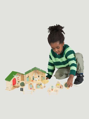 Old Navy Manhattan Toy Farmers Market Day Wooden Playset - Multi in Kuwait