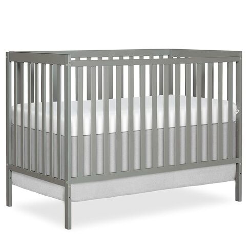Dream On Me Synergy 5-in-1 Crib, Toddler Bed in White | GREENGUARD Gold, BSA Verified, ASTM & CPSC Compliant, Classic Straight Rail, 3-Position Mattress Support,50 Lb Limit, 5-in-1 in Kuwait