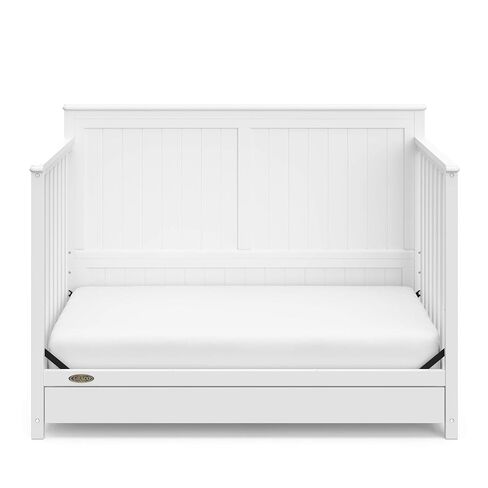 Graco Hadley 5-in-1 Convertible Crib with Drawer – GREENGUARD Gold Certified, Fits Standard Crib Mattress, Converts to Toddler Bed, Daybed and Full Bed, 4 Adjustable Mattress Heights (White) | GREENGUARD Gold Certified, Fits Standard Crib Mattress, Conver in Kuwait