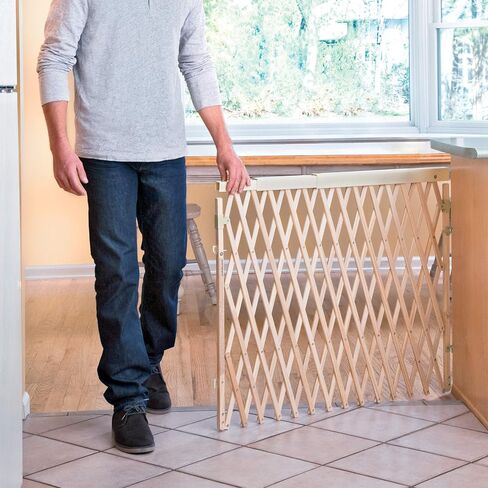 Evenflo Expansion Walk-Thru Room Divider Baby Gate (Natural Wood) in Saudi Arabia