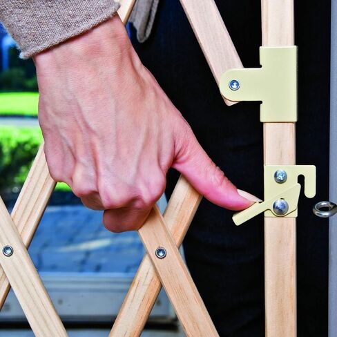 Evenflo Expansion Walk-Thru Room Divider Baby Gate (Natural Wood) in Saudi Arabia