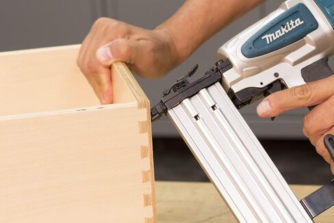 Makita AF505N-R 18 Gauge 2 in. Brad Nailer Kit (Renewed) in Kuwait