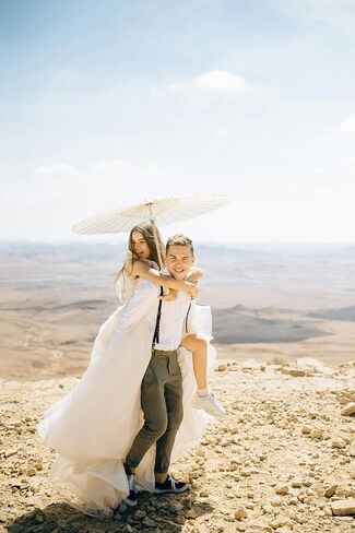 33 Inch White Paper Parasol Umbrella for Wedding Decor & DIY Art - Large Handmade Wooden Frame Sun Wedding Parasols, Asian Party Backdrop Painting Craft Projects in Kuwait
