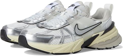 Nike WMNS V2K Runtekk - Summit White / Metallic Silver in Kuwait