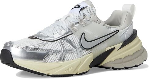 Nike WMNS V2K Runtekk - Summit White / Metallic Silver in Kuwait