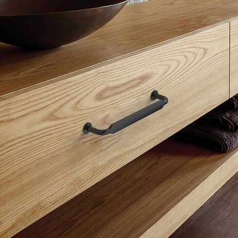 Asidrama 10 Pack 5 Inch(128mm) Matte Black Kitchen Cabinet Handles, Cabinet Pulls Kitchen Cabinet Hardware for Cupboard Drawer Pulls in Kuwait
