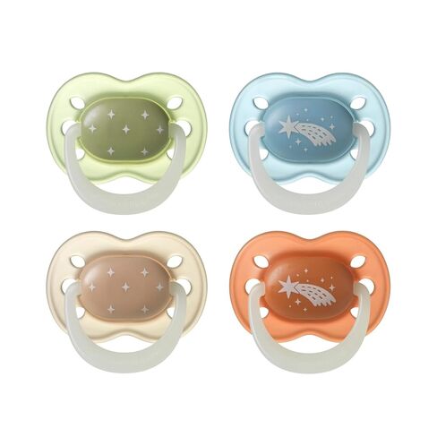 Tommee Tippee Night Time Pacifier, Glow in the Dark, 0-6m, Pack of 4 | Symmetrical Silicone Baglet, BPA-Free Binkies, Twilight Tones in Kuwait