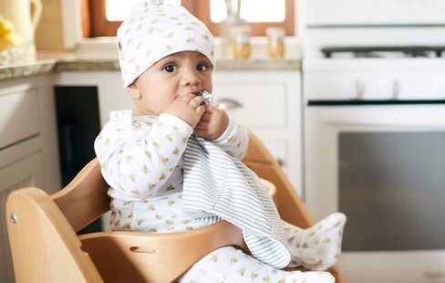 Burts Bees Baby Infant Burp Cloths, 100% Organic Cotton Extra Absorbent Soft Fabric Drool Cloths, 5-Pack Newborn Must-Have Essential Large Burping Cloths, One Size 17 x 11.75 Inches in Kuwait