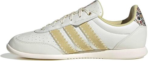 adidas Women's Barreda Low Shoe in Kuwait