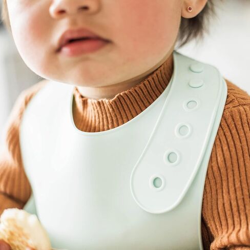 green sprouts Unisex Baby Silicone Scoop Bib in Kuwait