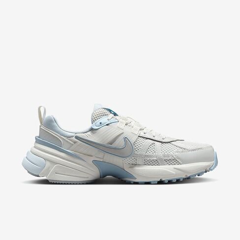 Nike V2K Run Women's Shoes (FD0736-009, Platinum Tint/Summit White/Light Smoke Grey/Platinum Tint) Size 11.5 in Kuwait