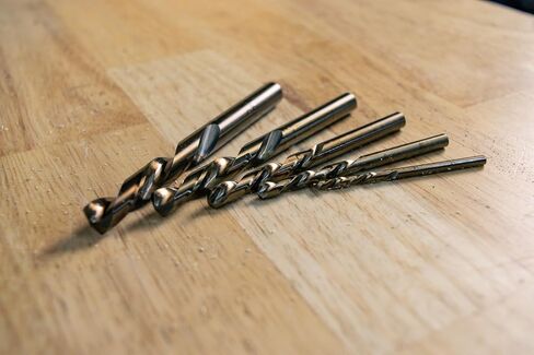 Century Drill & Tool 74105 Left Hand Drill Bit Set, 5 Piece | Straight shank, 135° point, cuts hard metals, steel & metal, 135° split point in Kuwait