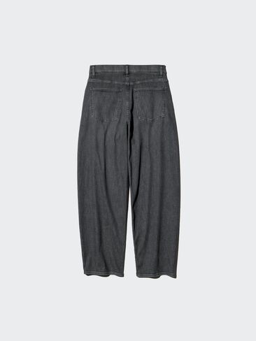Uniqlo EZY Barrel Jeans in Kuwait