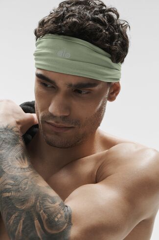 Alo Yoga Performance Conquer Headband - Dune Grass - Dune Grass / One Size in Kuwait
