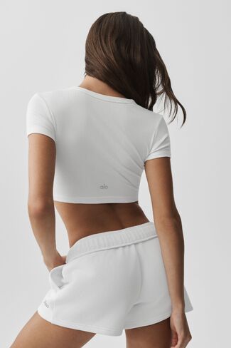 Alo Yoga Cropped Timeless Tee - White in Saudi Arabia
