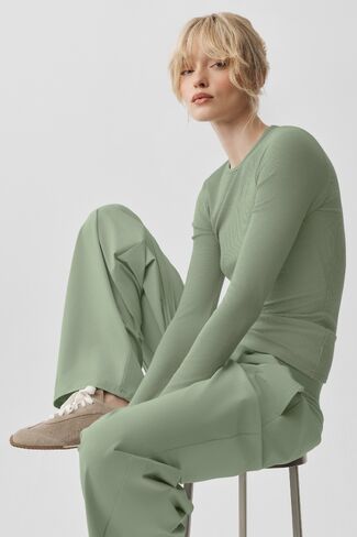 Alo Yoga Ribbed Modal Long Sleeve - Dune Grass in Saudi Arabia