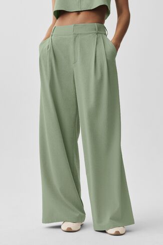 Alo Yoga High-Waist Dreamscape Trouser (Regular) - Dune Grass in Kuwait