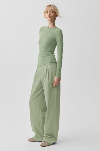Alo Yoga Suit Up Trouser (Long) - Dune Grass in Kuwait