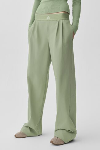 Alo Yoga Suit Up Trouser (Long) - Dune Grass in Kuwait