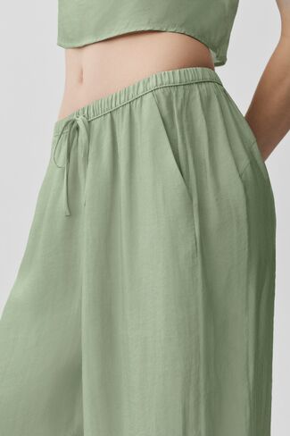 Alo Yoga Semi-Sheer Golden Hour High-Waist Straight Leg Pant - Dune Grass in Kuwait