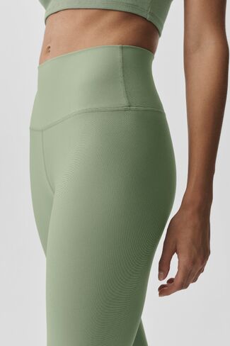 Alo Yoga 7/8 High-Waist Airlift Legging - Dune Grass in Kuwait