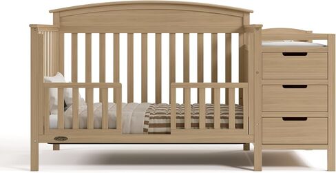 Graco Benton 4-in-1 Convertible Crib and Changer – GREENGUARD Gold Certified, Crib & Changing-Table Combo, Water-Resistant Changing Pad, Converts to Toddler Bed, Daybed and Full-Size Bed (Driftwood) | GREENGUARD Gold Certified, Baby Crib & Changing Table  in Kuwait
