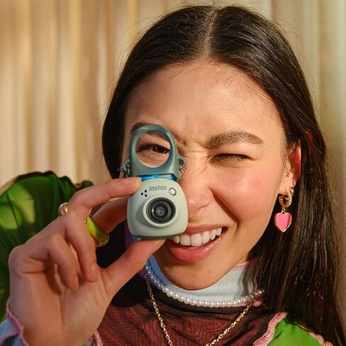 Fujifilm Instax Pal Pink/Digital Camera in Kuwait