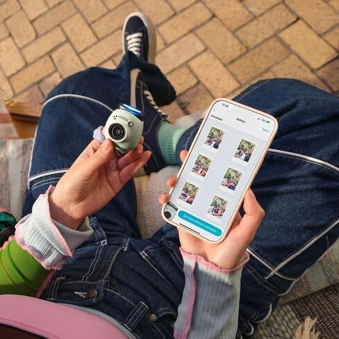 Fujifilm Instax Pal Pink/Digital Camera in Kuwait