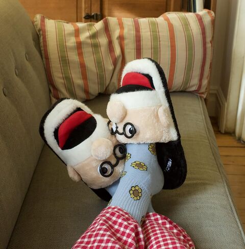 The Unemployed Philosophers Guild Freudian Slippers - Comfy Plush Slip-On Footwear with Sigmund Freud's Head and Funny Built-in Sock Tongue, Size Small in Kuwait