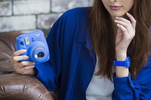 Fujifilm Instax Mini 9 Instant Camera - Cobalt Blue (Renewed) in Kuwait