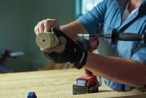 Disston QuickCore 7 pc Set - 1 Each: 1", 1-1/4", 1-1/2", 1-3/4", 2", and 2-1/2" Hole saws, Arbor with a Pilot Drill bit, Hex Key in Kuwait