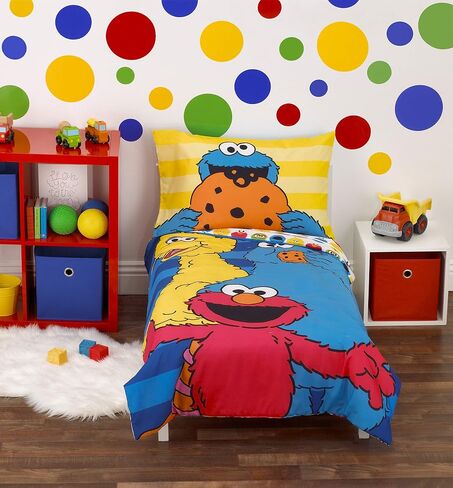 Sesame Street Best Friends Blue, Red, Yellow 4Piece Toddler Bed Set - Comforter, Fitted Bottom Sheet, Flat Top Sheet, Reversible Pillowcase, Blue, Red, Yellow, Green in Kuwait
