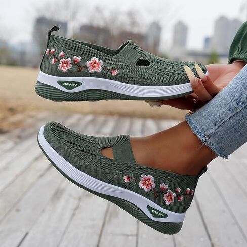 Orthopedic Shoes for Women Wide Toe Box Slip On Sneakers Breathable Lightweight Non Slip Arch Support for Day Standing Work in Kuwait
