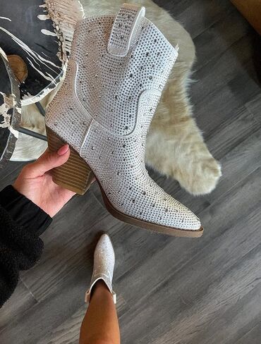 Women's Rhinestone Block Heel Ankle Boots River-01 By Forever White 6 in Kuwait
